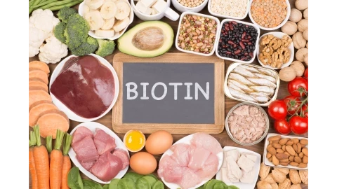 فوائد البيوتين أو فيتامين B7 الأشهر للشعر والبشرة والأظافر