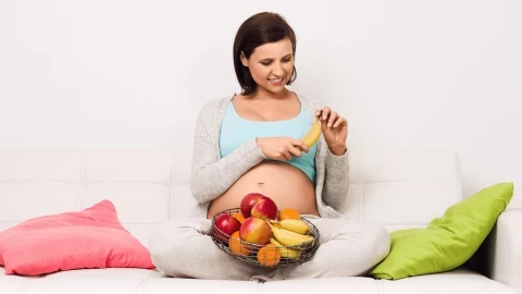 أطعمة مفيدة اثناء الحمل تؤثر علي صحة الطفل